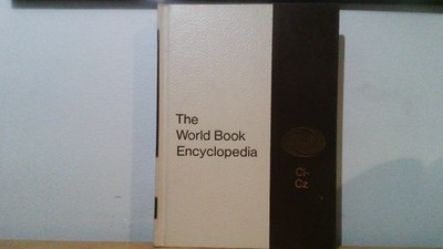 World Book Encyclopedia Year 1973 Volume 4 Ci-Cz Brown/Creme Excellent Condition
