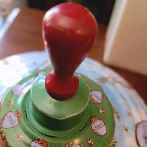 Vintage Schylling disney classic winnie pooh bear  metal spinning top toy  - Picture 3 of 9