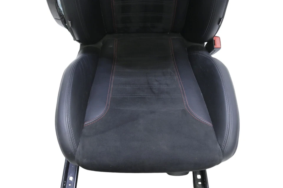 Asiento con canastilla delantero derecho de fibra de carbono para Alfa Romeo Giulia QV 2017-2023 OEM Foto 4 de 4