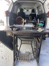 VINTAGE RARE PHOENIX TREADLE CAST IRON/WOOD SEWING MACHINE STAND BASE & Machine