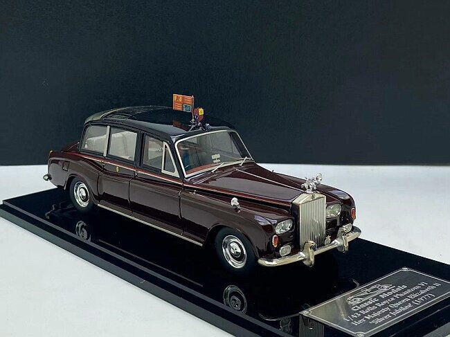 ★Rolls-Royce Phantom VI 赤と銀★ 1/18 Rolls Royce Phantom VI EWB 1968 Silver Red Diecast