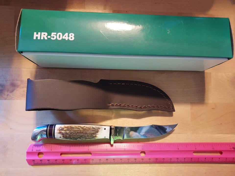 hen and rooster hunting knife.  - Image 3 of 4