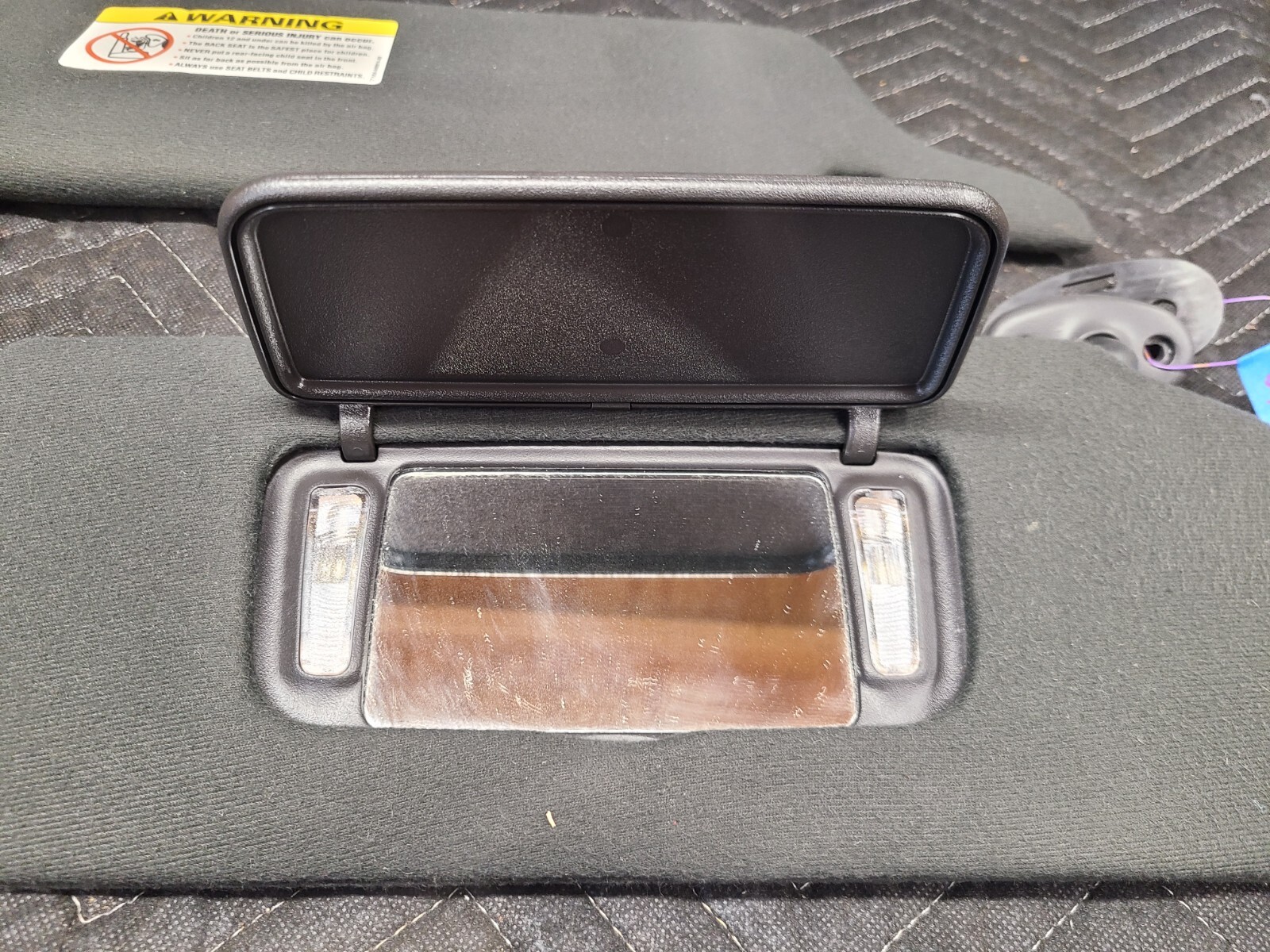 9904 19992004 Ford Mustang Dark Charcoal Gray Sun Visors Mirror Coupe