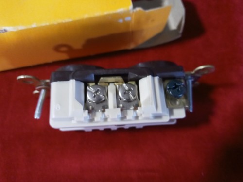 Hubbell HBL5362 Presa Duplex Marrone 125V 20A 2 Poli 3 Fili Messa a Terra - Foto 4 di 13