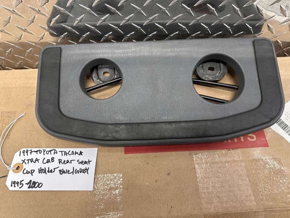 Portavasos trasero Toyota Tacoma XTRA 95-00 cabina abatible OEM gris azul B4 Foto 4 de 4