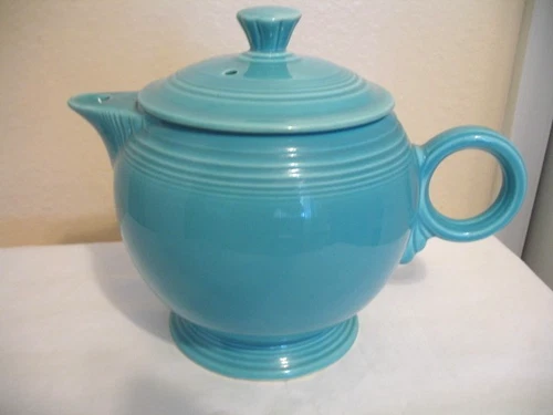 VINTAGE FIESTAWARE LG. TURQUOISE BLUE TEAPOT w/ LID