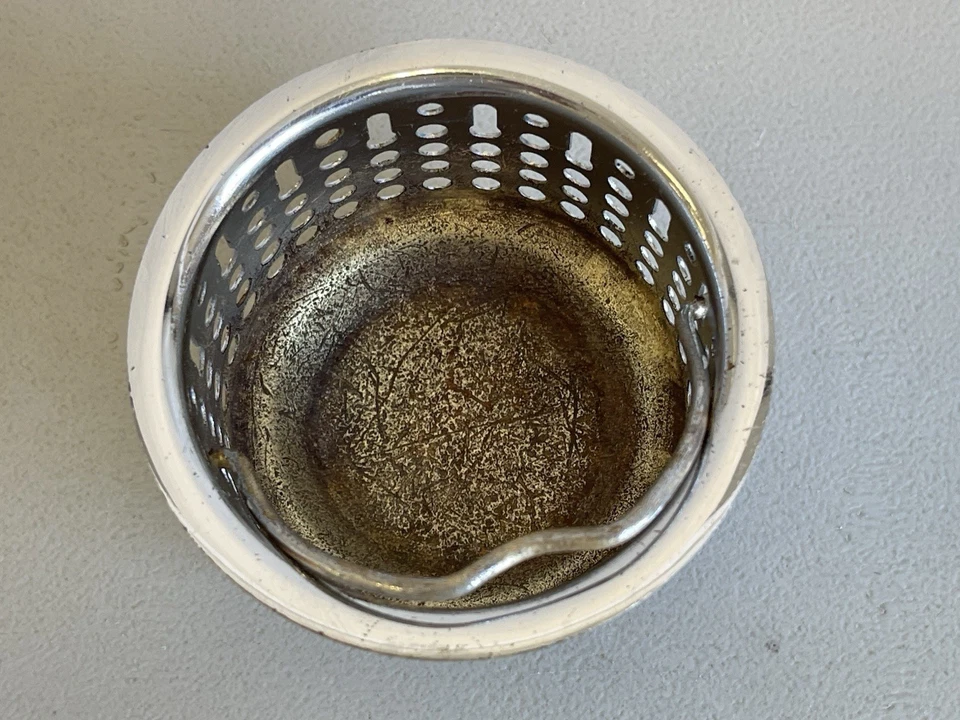 Antigua cesta de captura de desagüe de fregadero de latón 1936 bañera ducha drenaje plomería rescatada Foto 4 de 4