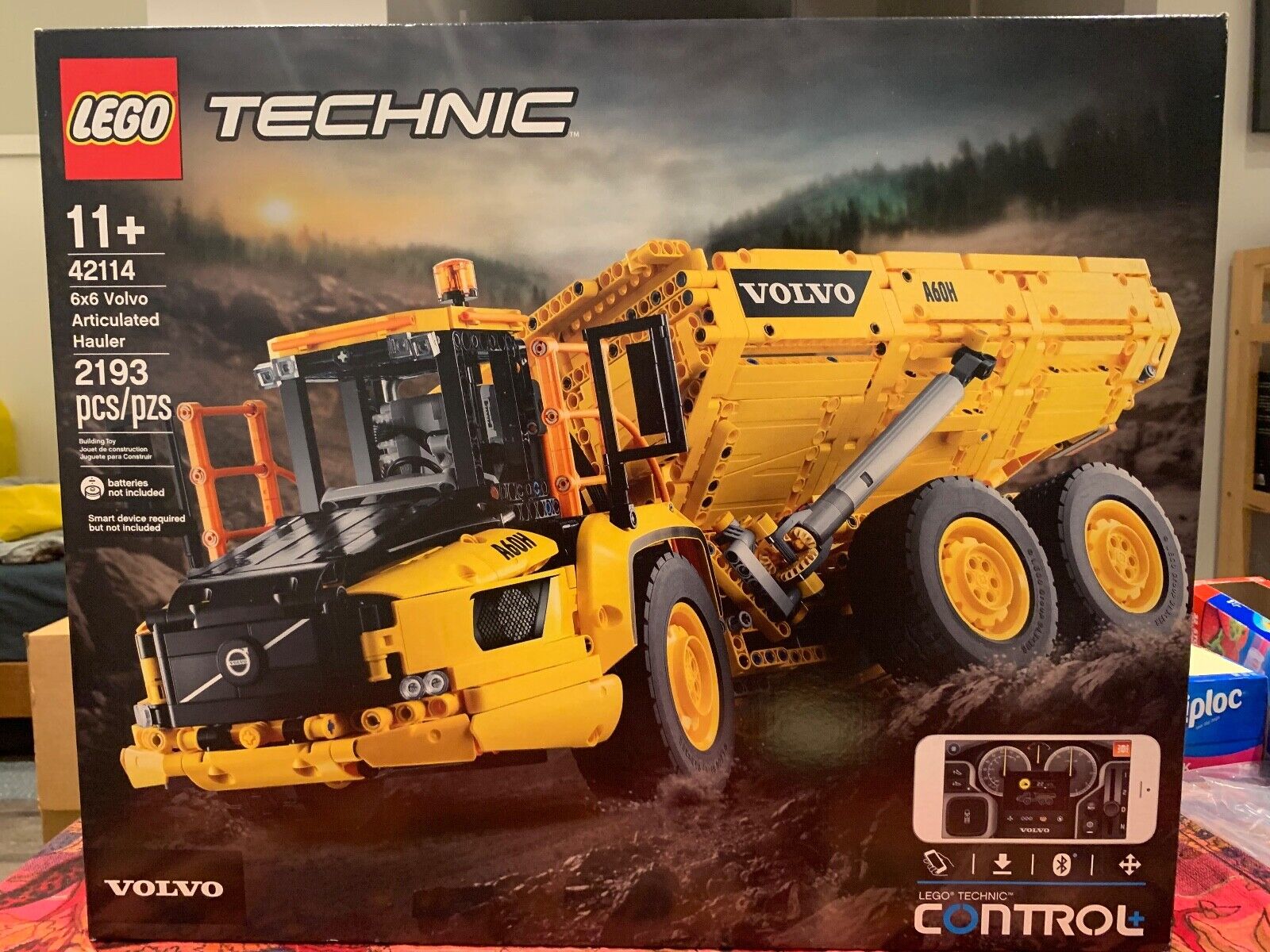 LEGO TECHNIC: 6x6 Volvo Articulated Hauler (42114) - NSIB