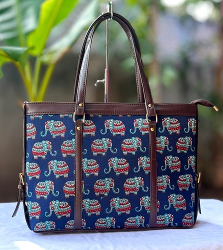 Trendy & Multifunctional Handbags for Women – Stylish & Practical Bags - Picture 13 of 14