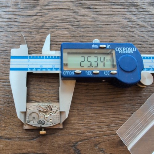 Cyma 364 Tank Watch Movement for Repair or Parts Good Balance (K2) - Imagen 9 de 10