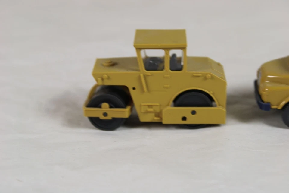 B10/ Wiking 3 Veicoli Edili Vintage - Mercedes Kipper Rullo Pala Gommata /312 - Immagine 3 di 4