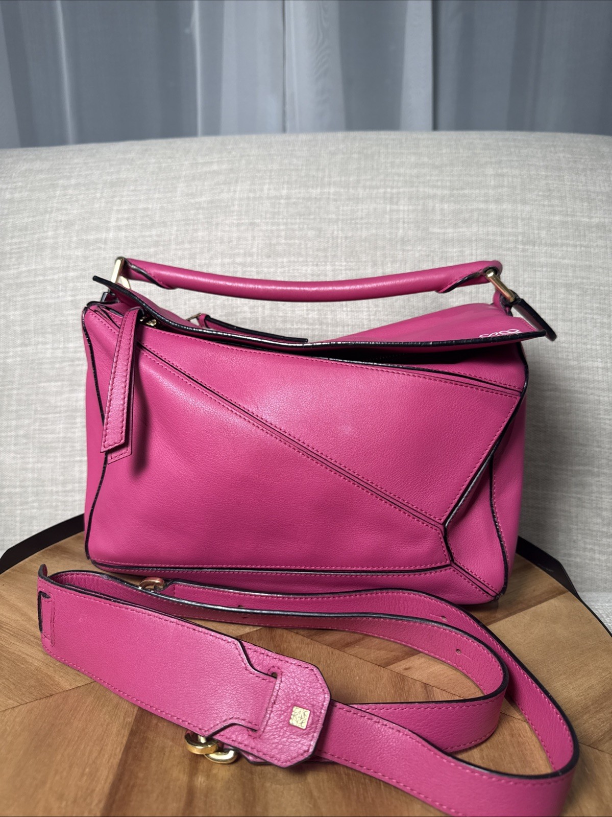 loewe puzzle medium Leather Pink...