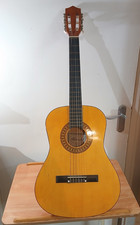 Herald classical guitar