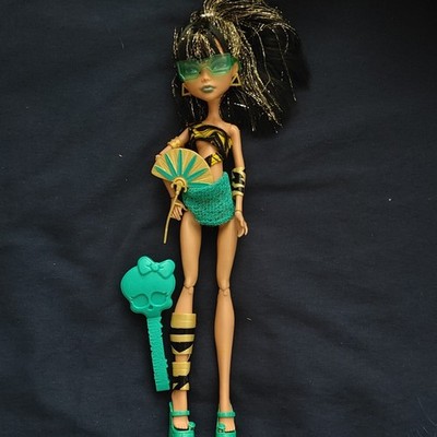 Monster High Cleo de Nile Beach Doll