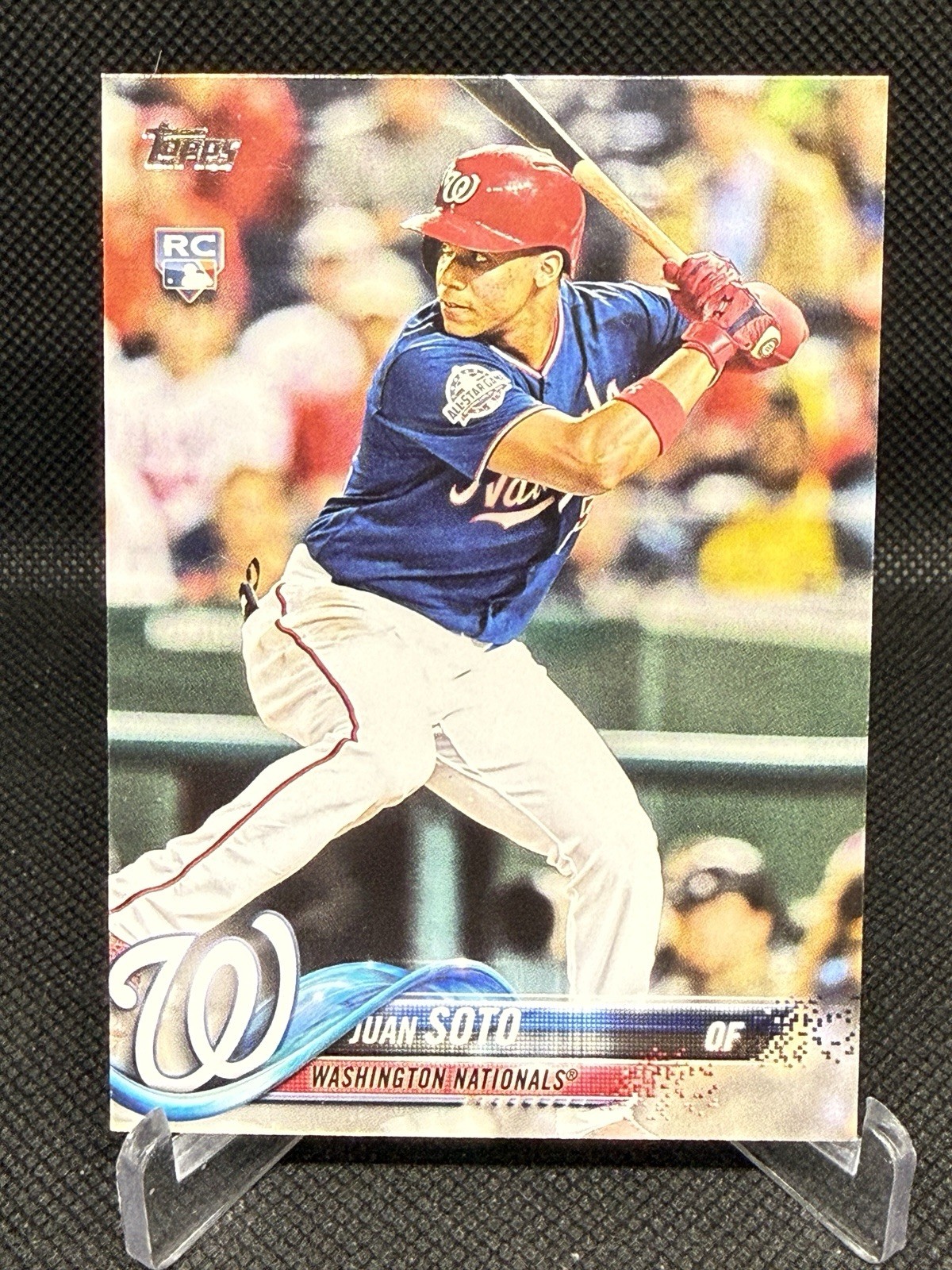 2018 Topps Update Series - Juan Soto #US300 Vertical, Blue Jersey (RC) 1 view 1
