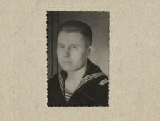 SOVIET SAILOR OF NORTHERN FLEET PHOTOGRAPH WITH PERSONAL MESSAGE FEBRUARY 1952