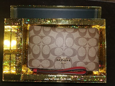 バッグ e Coach Gold Boxed Xmas Zip Wristlet In Signiture Canva With 2 BONUS