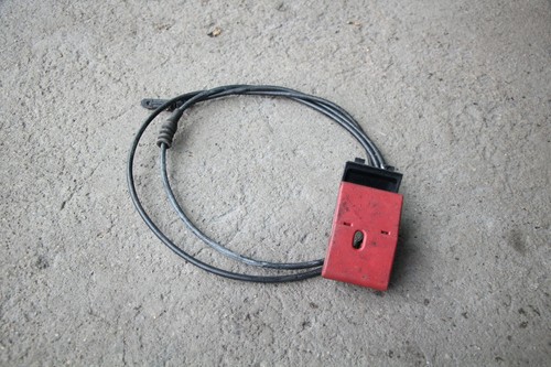 Motorhaubenzugseil mit Klappe für Mercedes Benz W124/W210