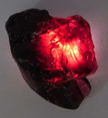 CERTIFIED Natural 112 Ct Earth Mined Uncut Red ROUGH Earth Mined