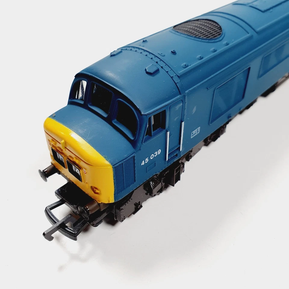 Mainline Class 45 45039 The Manchester Regiment BR Colour Blue Tested Runner Box - Image 3 of 4