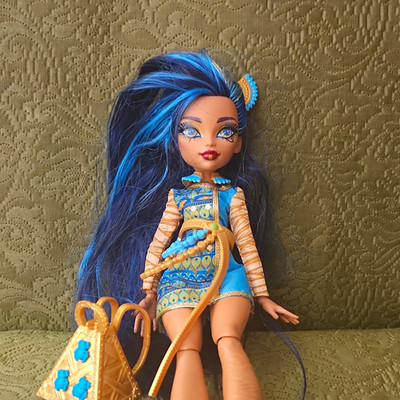 Monster High Cleo de Nile 11'' Fashion Doll G3
