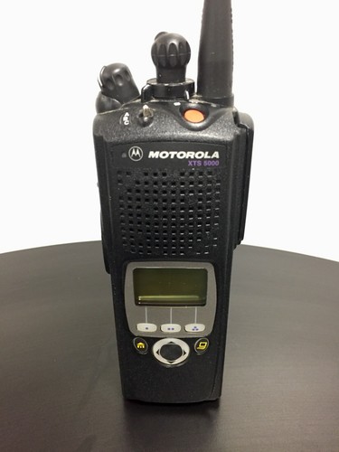 Radio de dos vías Motorola H18UCF9PW6AN 800 MHz - Imagen 7 de 9