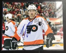 Claude Giroux  SIGNED Philadelphia Flyers  JSA 8x10 PHOTOGRAPH