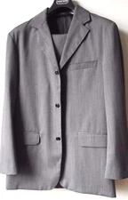 IVANO BIAGI 3 button suit, made in Italy grey size 40L/34 virgin wool MSRP $409