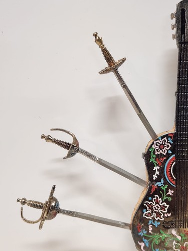 VINTAGE: SERENADE CANAPE SKEWERS SET ON CORK GUITAR - FROM TOLEDO SPAIN - Picture 4 of 10