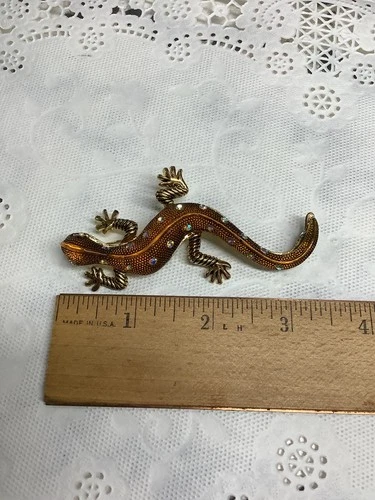 Vtg Salamander Lizard Crystal Gold Tone Rhinestone / crystal Jewelry Brooch Pin
