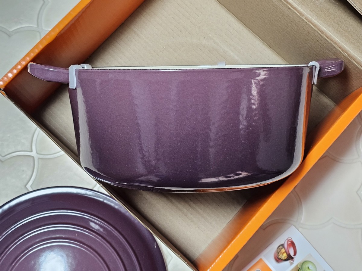 Le Creuset Cocotte 24cm 9.5in 4.5qt Fig Purple Silver knob Cast