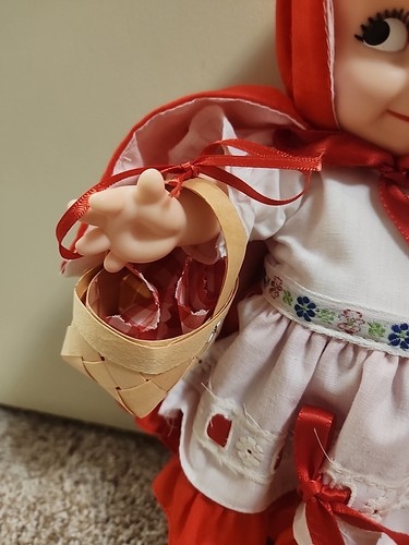 Rose Art - Bambola Kewpie "Cappuccetto Rosso" Vintage 1993 - Foto 8 di 11