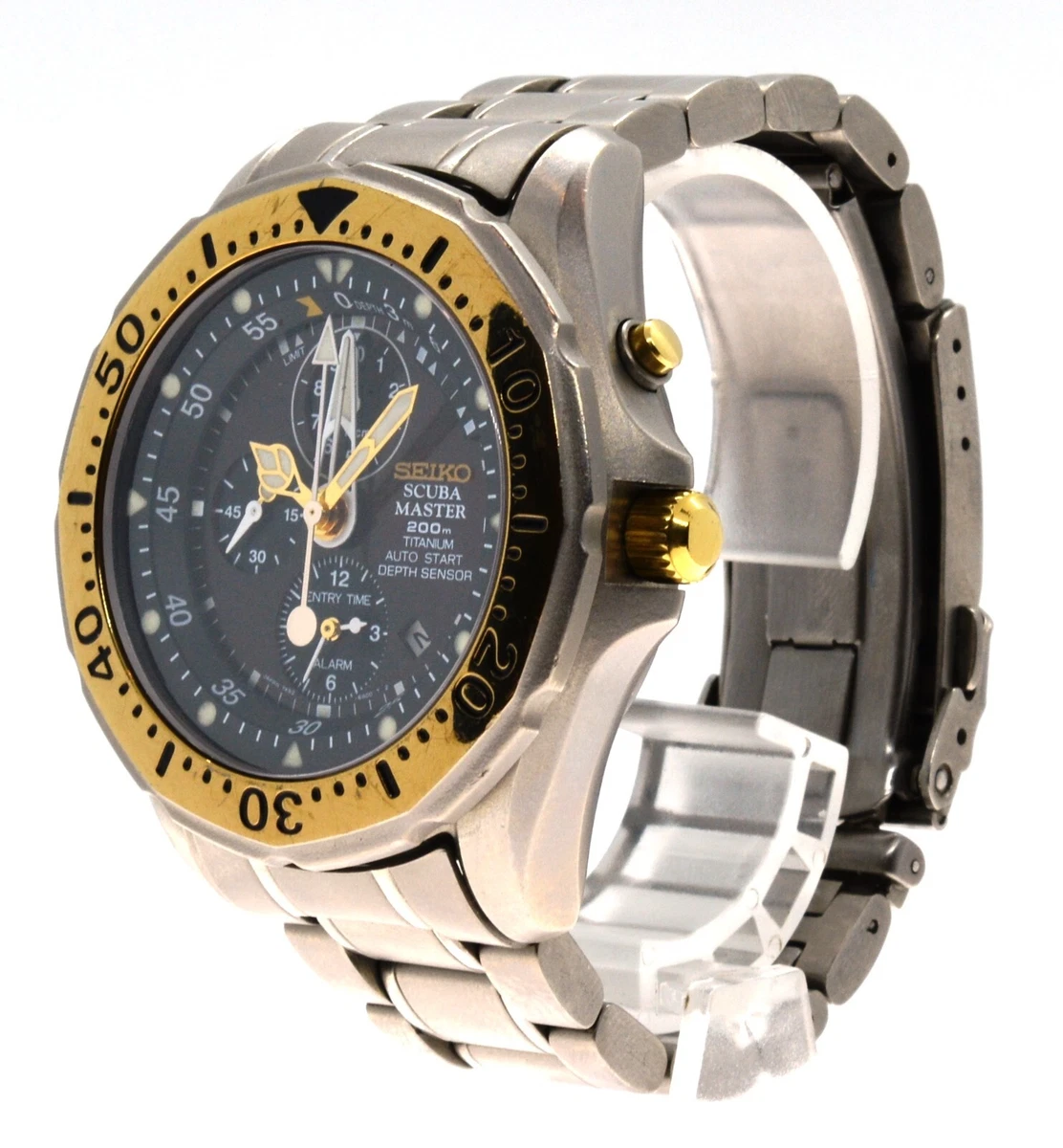 Seiko Men s SBCP001 45mm 7K52 6A00 Scuba Master 200m Titanium Depth Sensor Watch