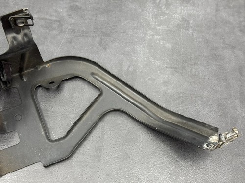 Halter Kotflügel BMW F10 F11 Halterung Vorne Links Träger Seitenwand 7207209 - Picture 7 of 8