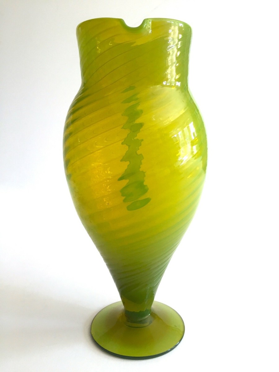 MID CENTURY MODERN ITALIAN OLIVE CHARTREUSE SWIRL MURANO ART