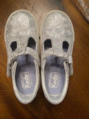 keds daphne silver