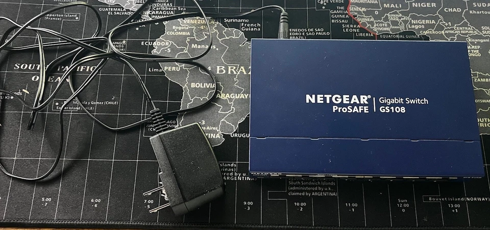 NETGEAR GS108TV2 8-Port Gigabit Ethernet Smart Switch with 1 PD Port - Black - Image 2 of 4