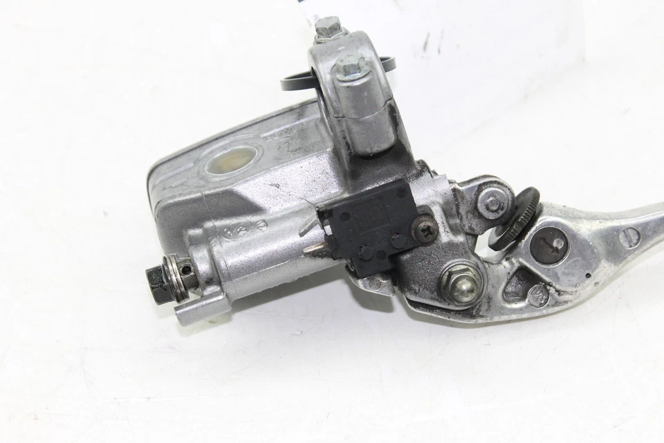 Главный цилиндр переднего тормоза 96 Honda Interceptor 750 Vfr750f 45510-MZ7-305 - Изображение 4 из 4