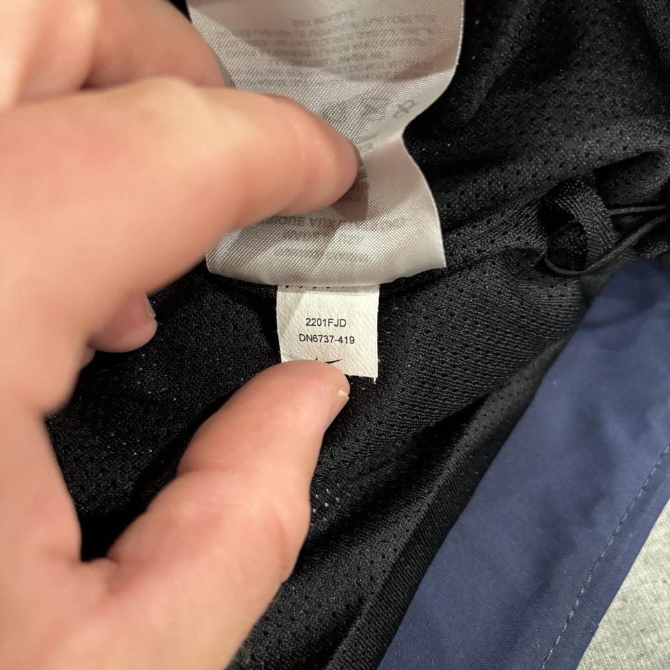 NIKE UCONN Huskies Sideline Full Zip Jacket MADE IN USA, Men’s Size 2XL (XXL) - Image 4 of 4