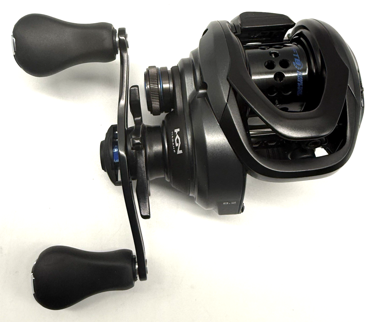 Shimano 21 SLX BFS XG Right Handed Baitcasting Reel with Box From