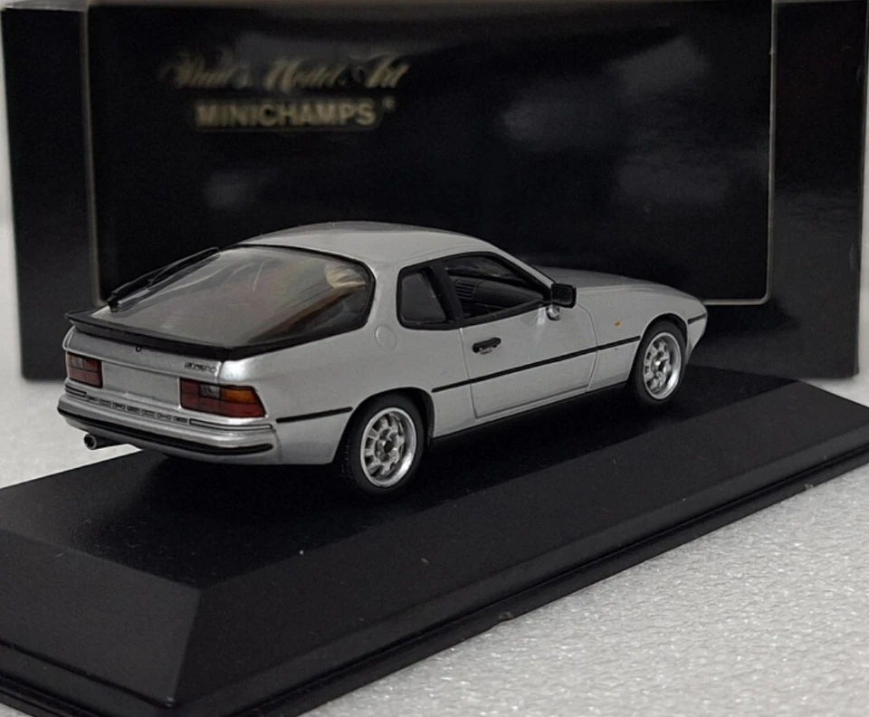 MINICHAMPS PORSCHE 924 1984 Silver Metalic 1:43 400062121 RARE Model Car - Image 3 of 4