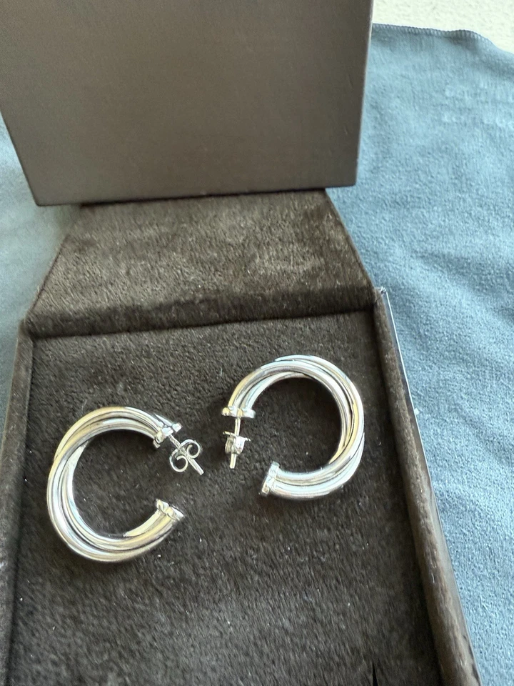 Pendientes de aro Roberto Coin oro blanco 18k usados auténticos Foto 4 de 4