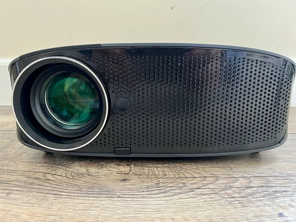 GooDee YG600 1080p Indoor/Outdoor Desktop Projector - Image 2 of 4