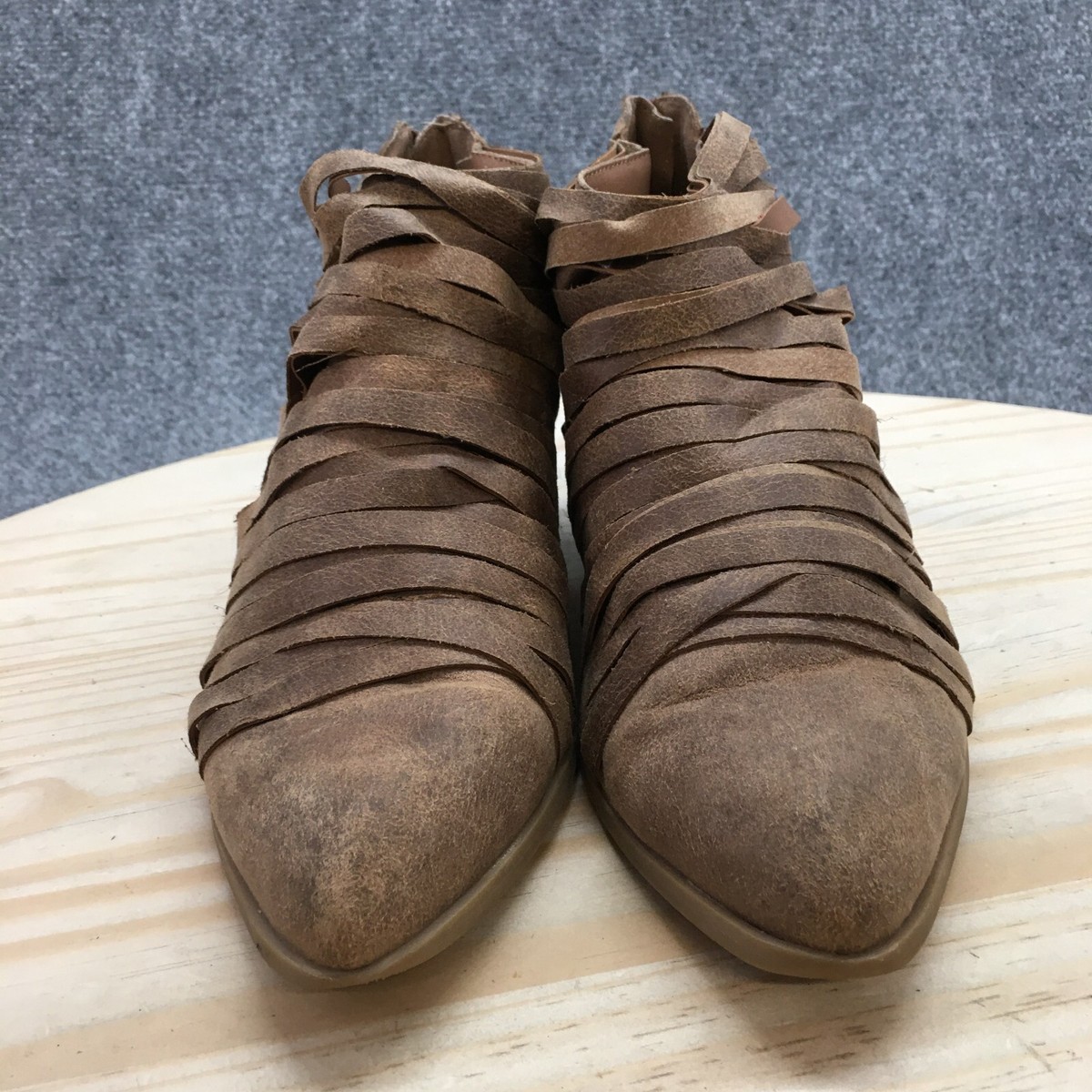 Bottines Fergalicious Femme Taille 11M Couleur Taupe - Occasion Bon état