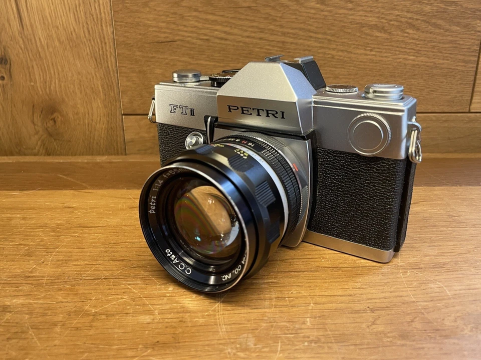 *Raro: Exc+5* Lente estándar Petri C.C Auto 55 mm F/1,4 con cámara FT II de JPN Foto 2 de 4