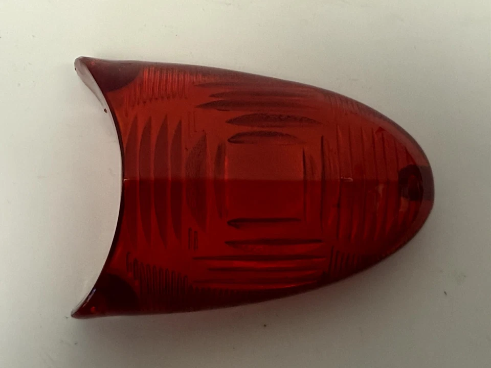 Lente de lámpara de luz trasera Plymouth Savoy Belvedere Plaza 1954 1546438 nuevo en stock Foto 4 de 4