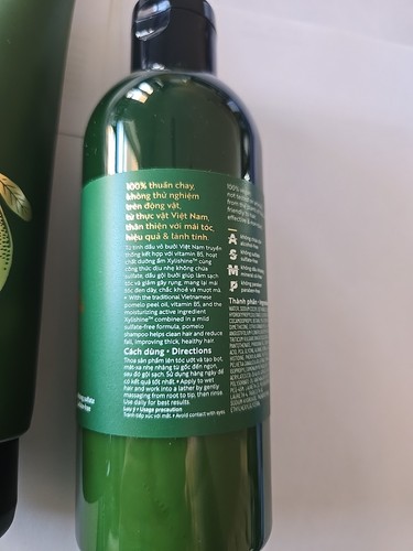 The Cocoon Hair Conditioner And Pomelo Shampoo - Picture 2 of 7