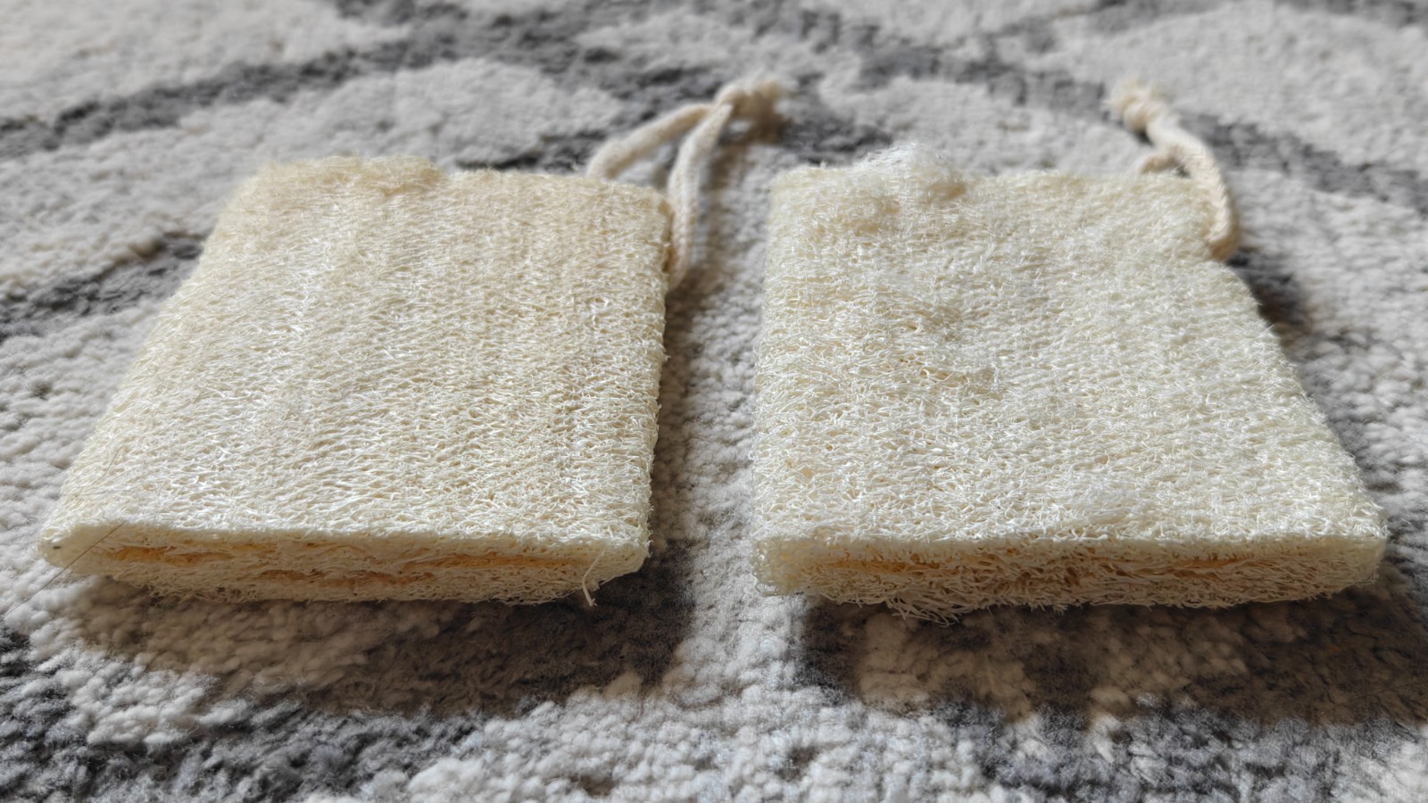 Natural Loofah, Bath/Shower Sponge, Exfoliator - 2 Piece, 4 in. - Brand New