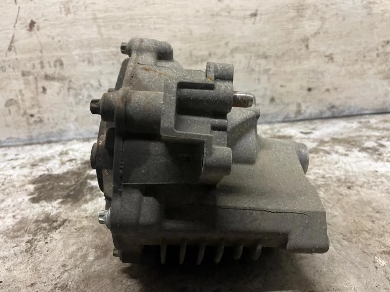 2005-2011 Chrysler 300 conjunto de suporte diferencial de eixo dianteiro fabricante de equipamento original - Imagem 2 de 4