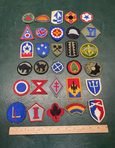 Lot of 30 WW2 & Post War & Vietnam Era U.S. Army Military Patches